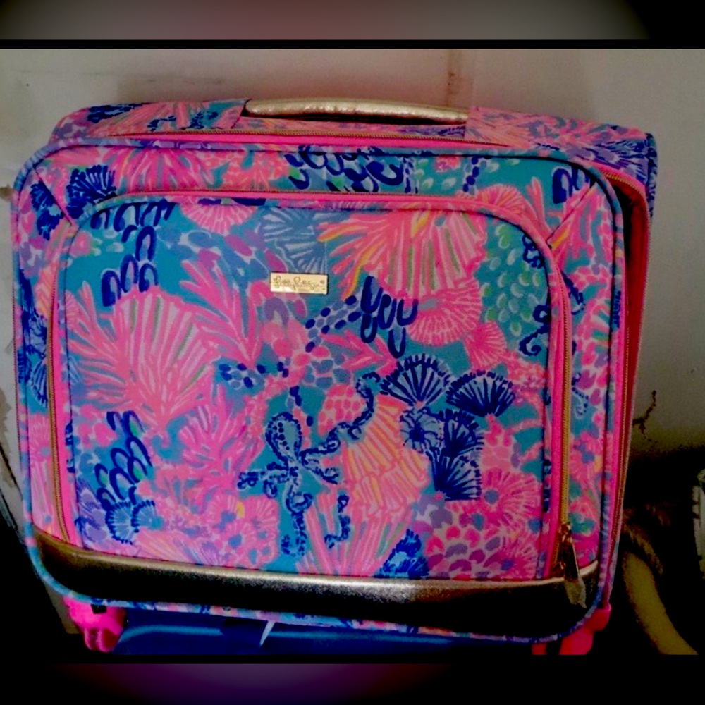 Lilly Pulitzer Splendor in the Sand travel roller